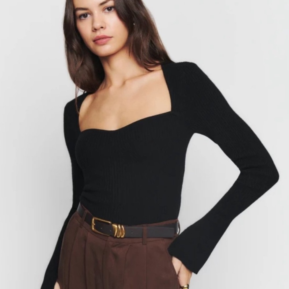 Reformation Glenna Cashmere Sweater sweetheart neckline black